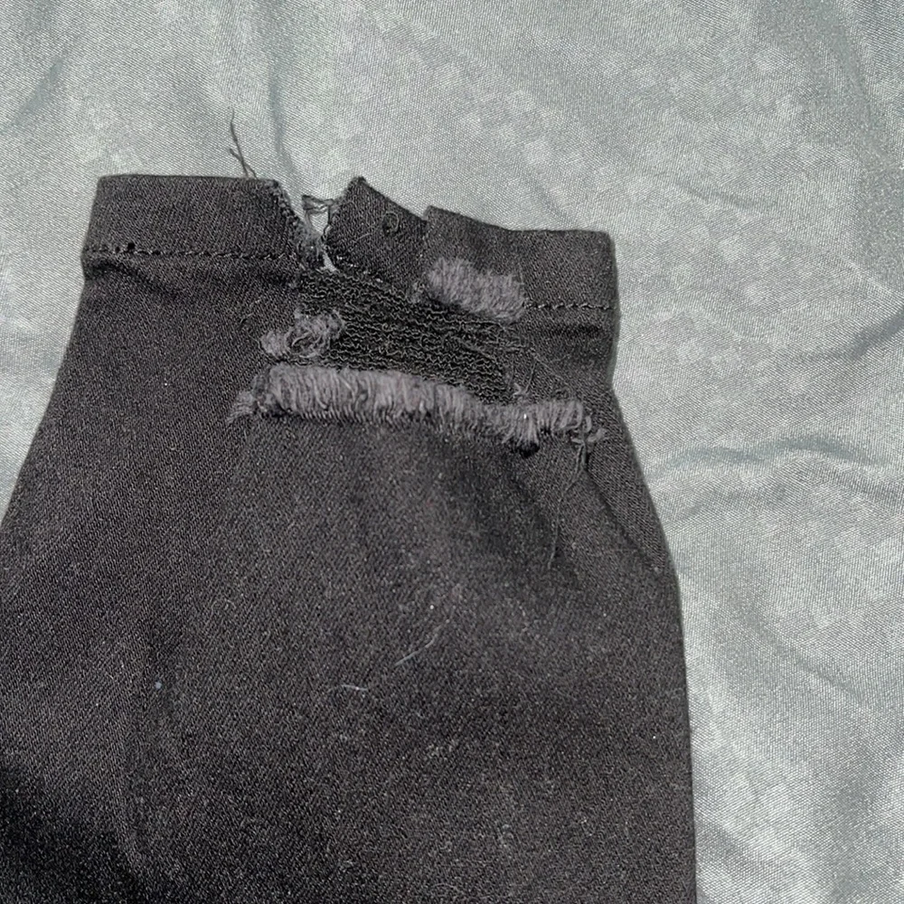 Special A Size 5 slight Distressed stretchy jeans